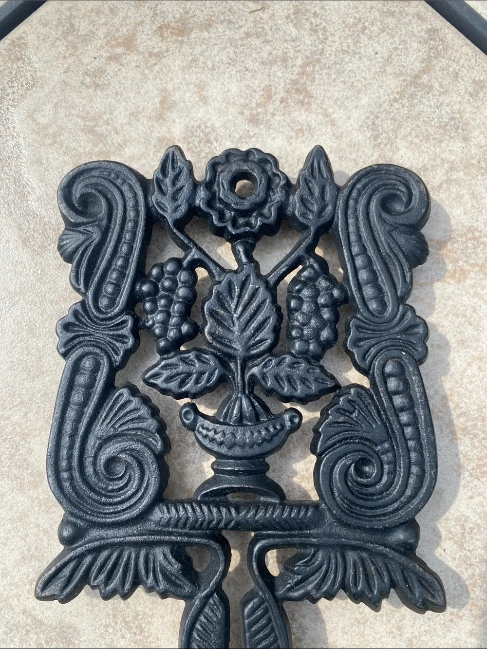 Vintage Wilton Black Cast Iron 4 Peg Countertop Hot Plate Trivet or Wall Art